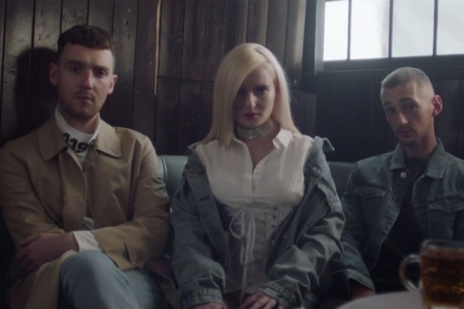 Clean Bandit - Rockabye ft. Sean Paul &amp; Anne-Marie